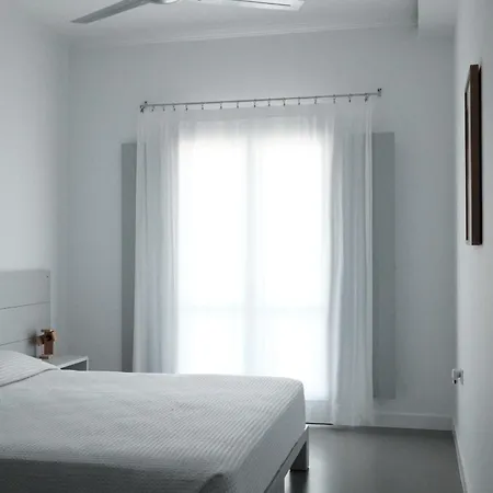 Πανσιόν Lela's
